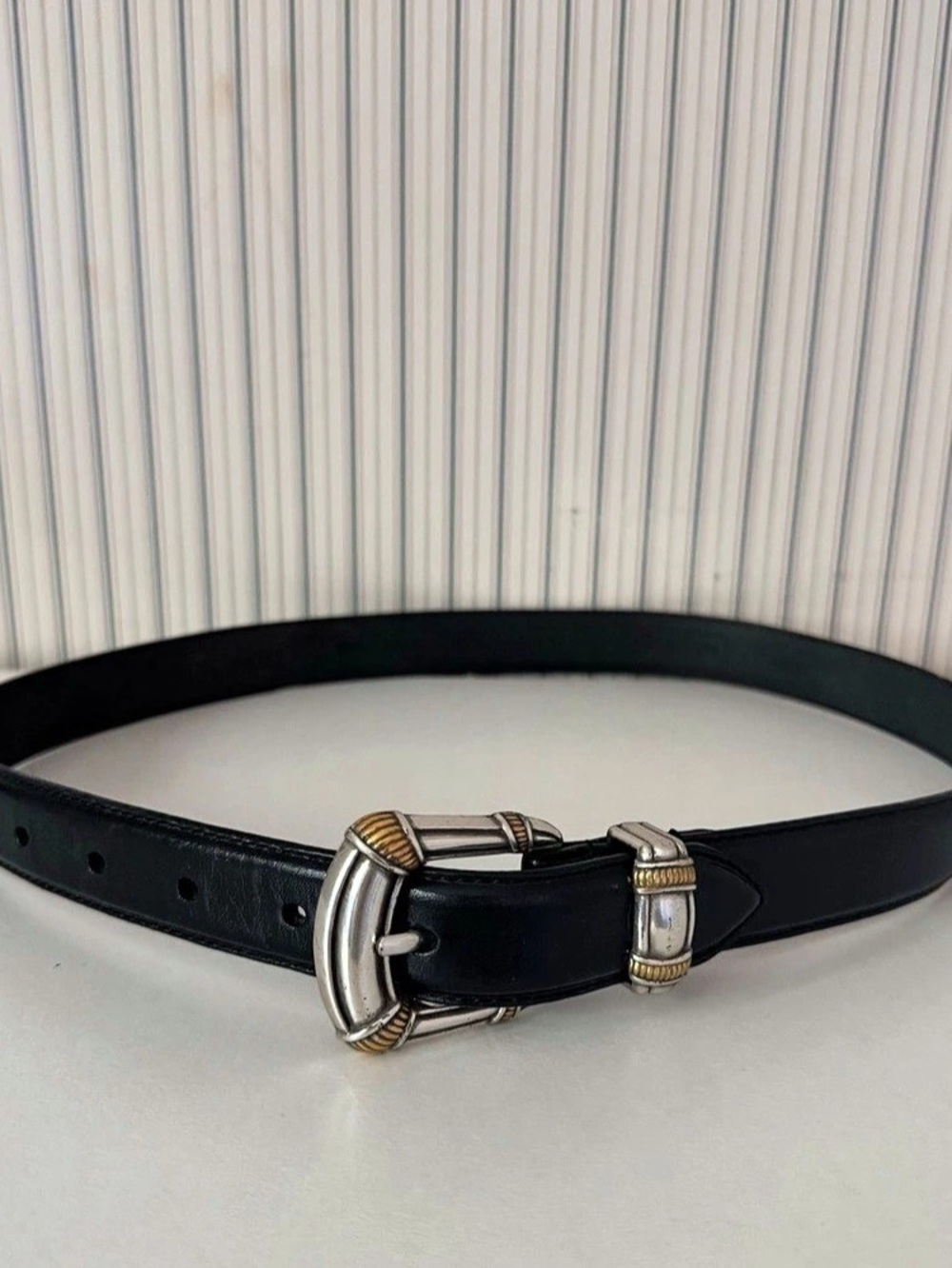 Fossil Genuine Leather Belt Size small Fits Waist 28” To 32” Black Mixed Metal